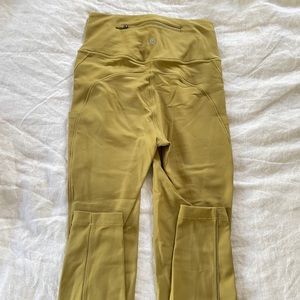 Lululemon size 4 flurry up super high rise leggings grape leaf